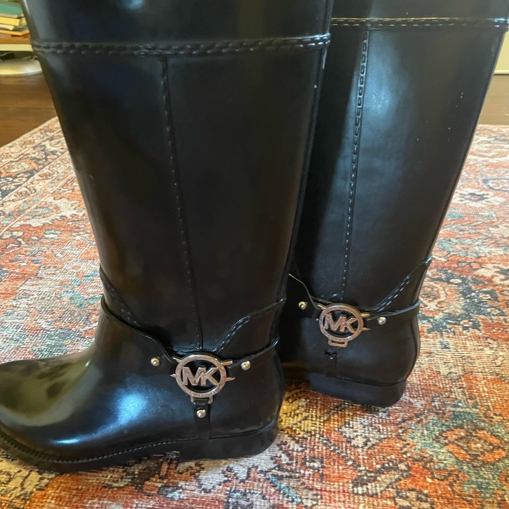 michael kors boots